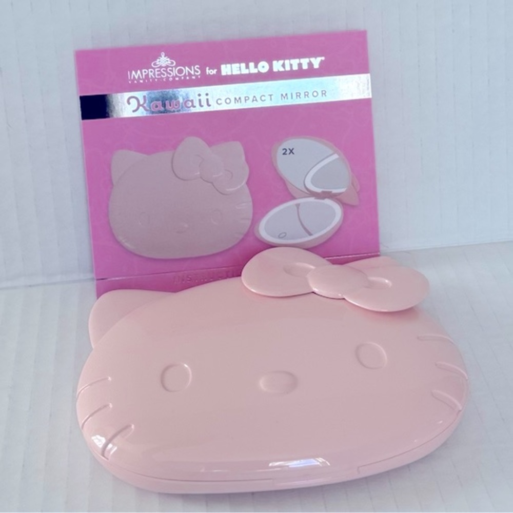 Hello Kitty Compact LED Mirror